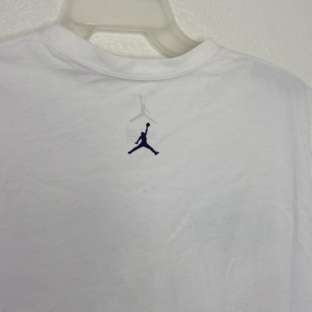 Nike 2009 Air Jordan XVI Emblems T -Shirt Size L